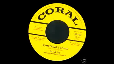 Dee & Tee (1966) - Something's Comin'