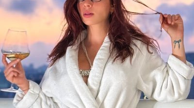 PROFESSORA CIBELLY FERREIRA DE BIKINI NA PRAIA