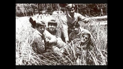 Grodes (1967) - Cry A Little Longer